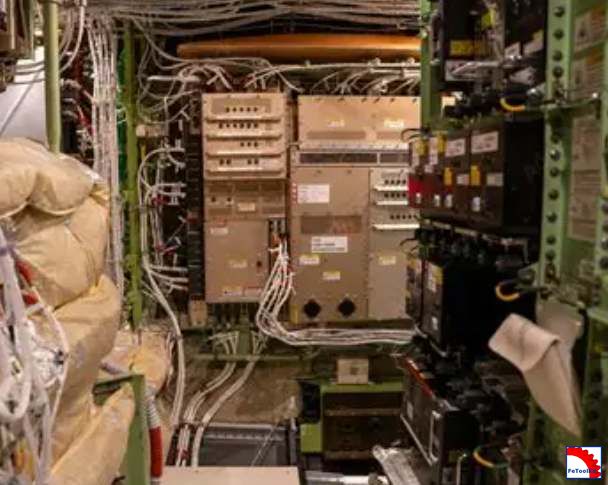 Electronics Bay